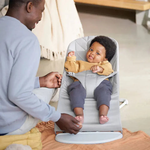 Babybjorn Bouncer Bliss - Cotton, Petal Quilt (Light Grey)