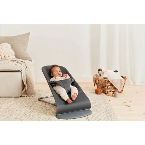 Babybjorn Bouncer Bliss - Cotton, Petal Quilt (Anthracite)