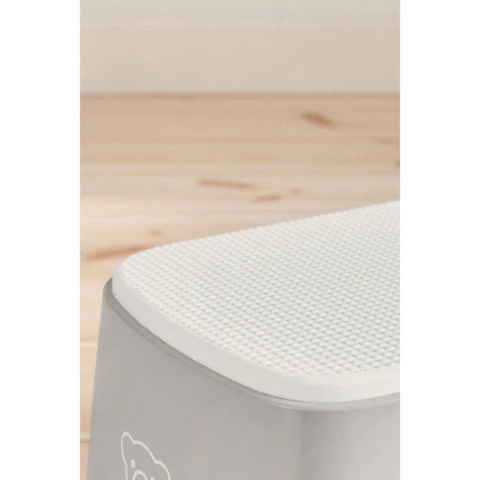 مقعد بيبي بيورن (رمادي/أبيض) | مقاعد الأطفال المرتفعة مقعد بيبي بيورن (رمادي/أبيض) | مقاعد الأطفال المرتفعة