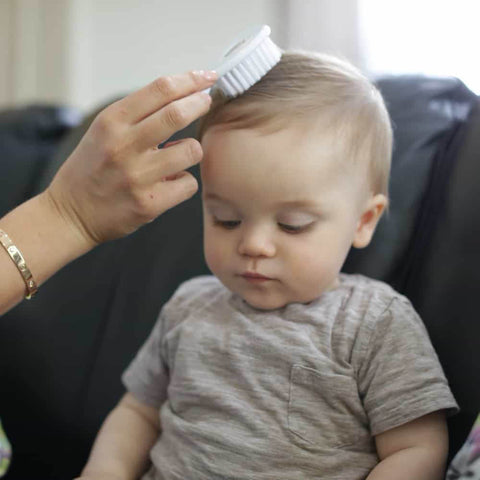 Tommee Tippee Essentials Baby Brush And Comb (White)