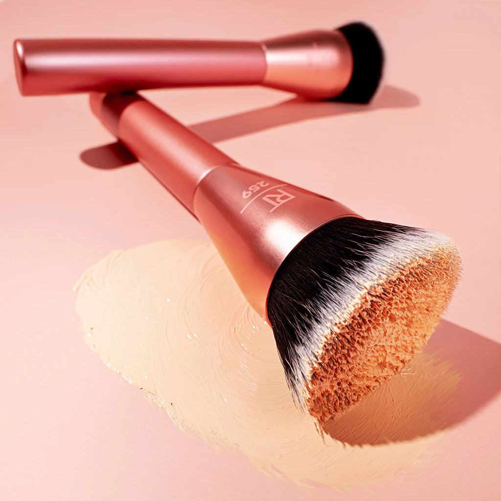 Real Techniques Glow Round Base Brush | Makeup Accessories Real Techniques Glow Round Base Brush | Makeup Accessories